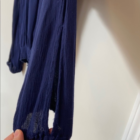 Blue top - Picture 4 of 6